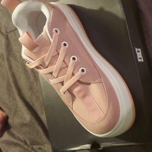 NWT Platform skater shoes